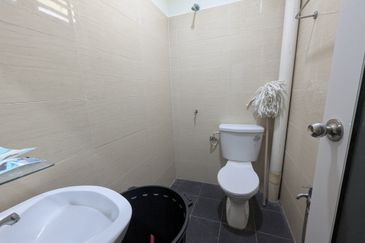 KERTEH | Damansara Inn, Double Storey Semi-D