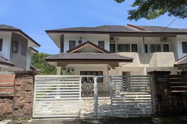 KERTEH | Damansara Inn, Double Storey Semi-D