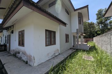 KERTEH | Damansara Inn, Double Storey Semi-D