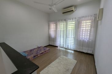 KERTEH | Damansara Inn, Double Storey Semi-D