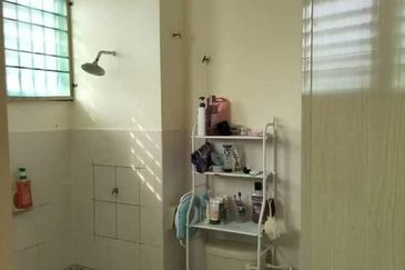 Bandar Laguna Merbok