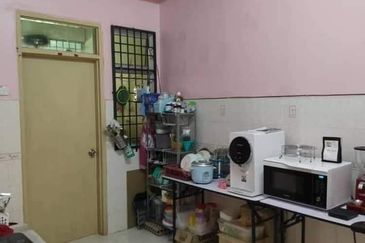 Bandar Laguna Merbok