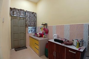 Teres 1 Tingkat Kg Alur Toman, Marang (Dekat Pantai Kelulut)