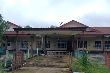 Teres 1 Tingkat Kg Alur Toman, Marang (Dekat Pantai Kelulut)