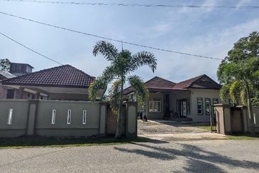 Kampung Rajawali