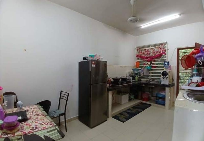 Dua Unit SemiD, Kg Baru Kuala Abang Dijual Sekaligus