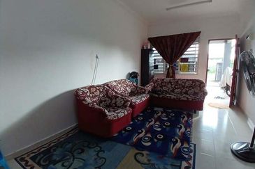 Dua Unit SemiD, Kg Baru Kuala Abang Dijual Sekaligus