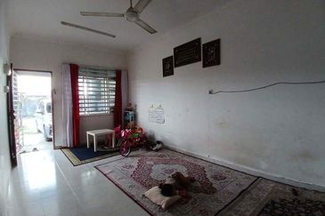 Dua Unit SemiD, Kg Baru Kuala Abang Dijual Sekaligus