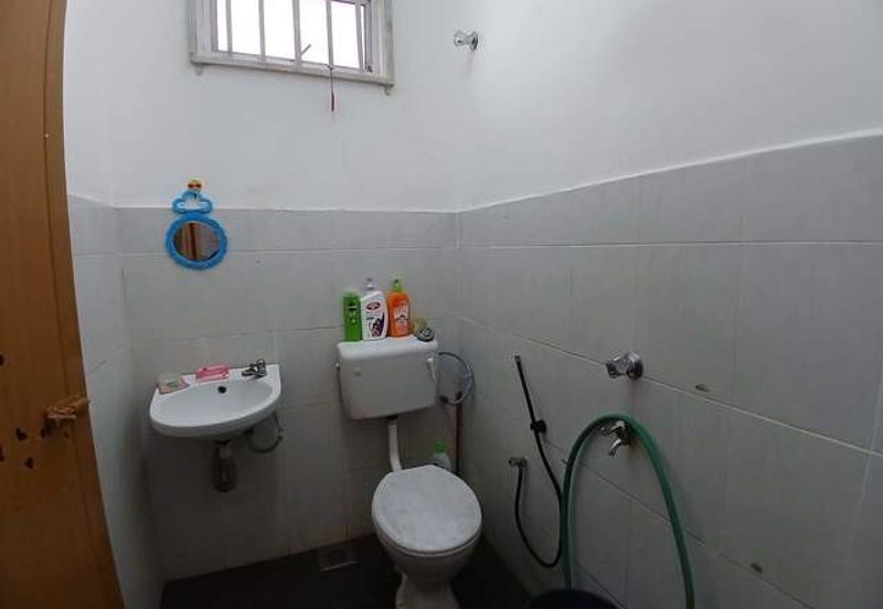 Dua Unit SemiD, Kg Baru Kuala Abang Dijual Sekaligus