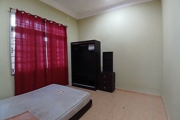 [Corner Lot] Rumah Semi-D Setingkat, Padang Midin (10km ke Bandar KT)