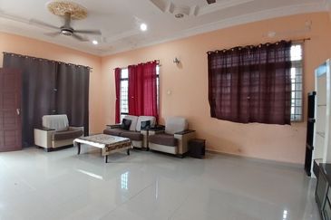 [Corner Lot] Rumah Semi-D Setingkat, Padang Midin (10km ke Bandar KT)