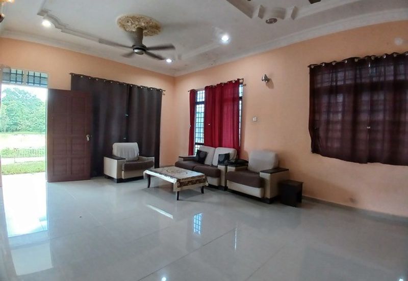 [Corner Lot] Rumah Semi-D Setingkat, Padang Midin (10km ke Bandar KT)