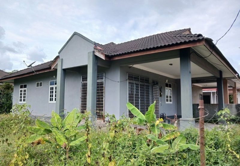 [Corner Lot] Rumah Semi-D Setingkat, Padang Midin (10km ke Bandar KT)