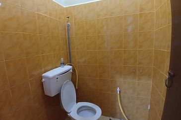 [Corner Lot] Rumah Semi-D Setingkat, Padang Midin (10km ke Bandar KT)