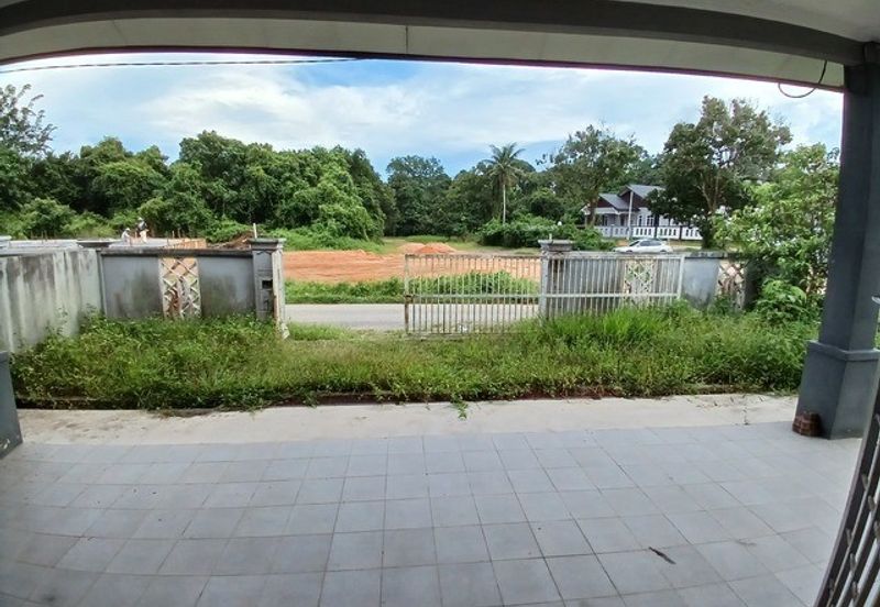 [Corner Lot] Rumah Semi-D Setingkat, Padang Midin (10km ke Bandar KT)