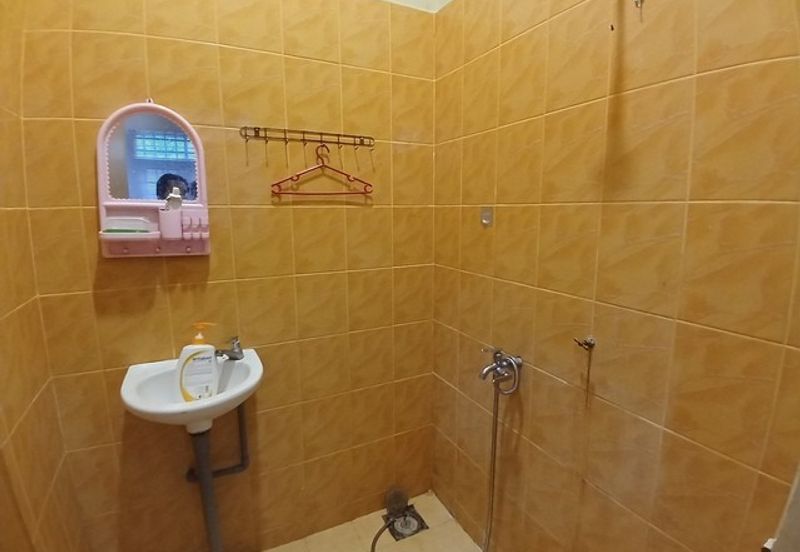 [Corner Lot] Rumah Semi-D Setingkat, Padang Midin (10km ke Bandar KT)