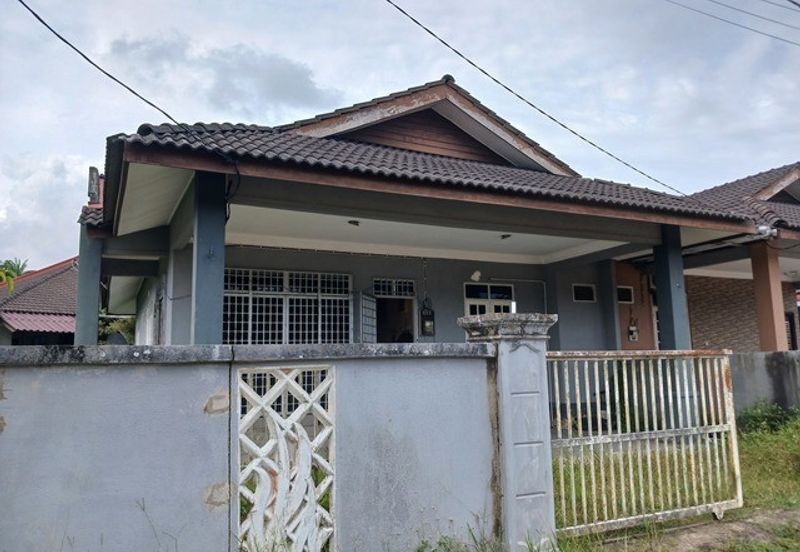 [Corner Lot] Rumah Semi-D Setingkat, Padang Midin (10km ke Bandar KT)