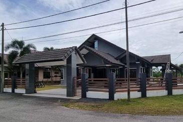 Banglo Moden & Luas, 5 Bilik, Kg Bukit Payong