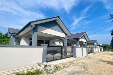 Rumah SemiD Baru Siap, Kg Pulau Serai, Dungun
