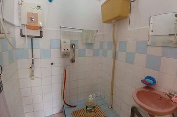 SemiD Corner Lot Tanah Luas, Paka, Dungun, Terengganu