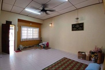 SemiD Corner Lot Tanah Luas, Paka, Dungun, Terengganu