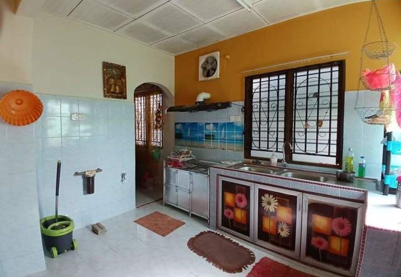 SemiD Corner Lot Tanah Luas, Paka, Dungun, Terengganu