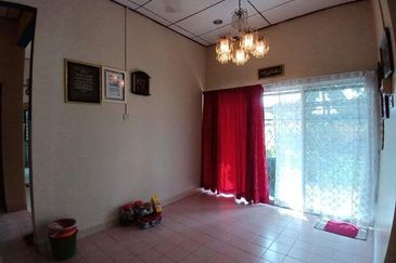 SemiD Corner Lot Tanah Luas, Paka, Dungun, Terengganu