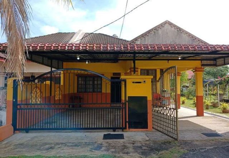 SemiD Corner Lot Tanah Luas, Paka, Dungun, Terengganu