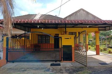 SemiD Corner Lot Tanah Luas, Paka, Dungun, Terengganu