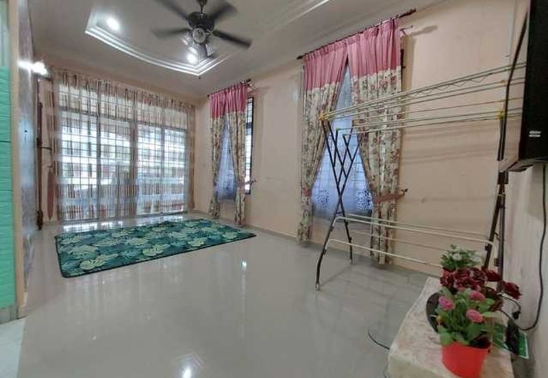 Banglo Strategik Kg Balai Besar, Dungun