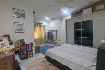 SEMI D TAMAN WIRA, PANTAI ROBINA