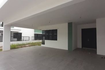 Sierra, Bukit Banyan