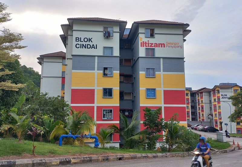 Astana Alam Apartment