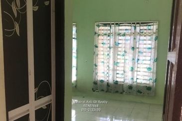 Semi D House, Kg Baru Batu 7, Dungun (5 minutes to Dungun Politeknik)