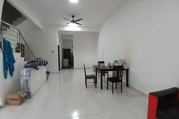 Teres 2 Tingkat, Bandar Putra Kemaman