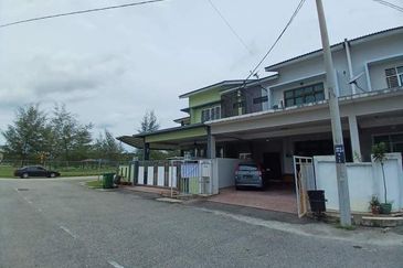 Teres 2 Tingkat, Bandar Putra Kemaman