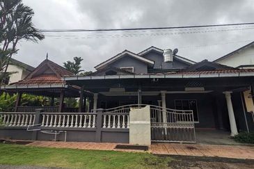 SemiD 2 Tingkat Size Banglo, Chukai, Kemaman 