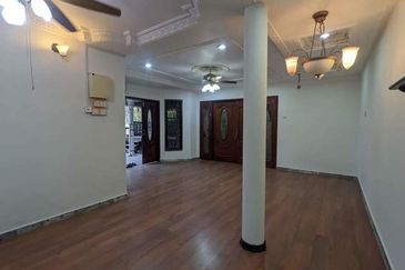 SemiD 2 Tingkat Size Banglo, Chukai, Kemaman 