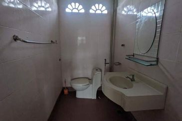 SemiD 2 Tingkat Size Banglo, Chukai, Kemaman 