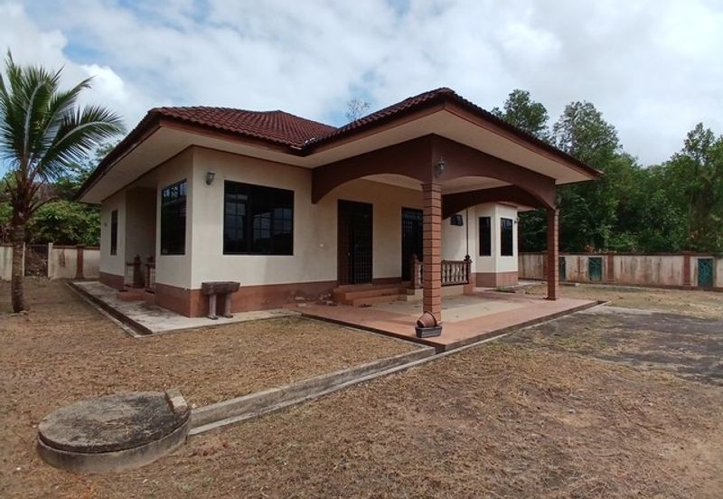 Banglo Tanah Luas Kg Paya Datu, Kuala Nerus