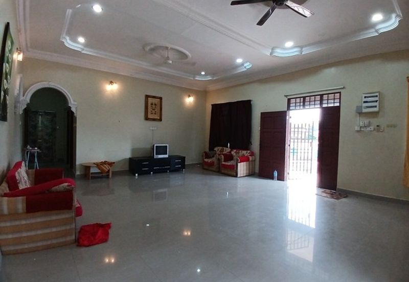 Banglo Tanah Luas Kg Paya Datu, Kuala Nerus