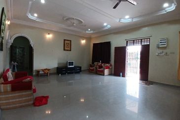 Banglo Tanah Luas Kg Paya Datu, Kuala Nerus