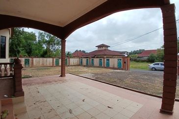 Banglo Tanah Luas Kg Paya Datu, Kuala Nerus