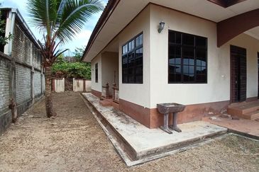 Banglo Tanah Luas Kg Paya Datu, Kuala Nerus