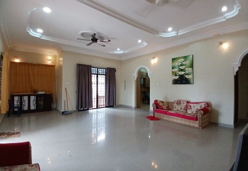 Banglo Tanah Luas Kg Paya Datu, Kuala Nerus