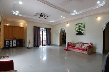 Banglo Tanah Luas Kg Paya Datu, Kuala Nerus