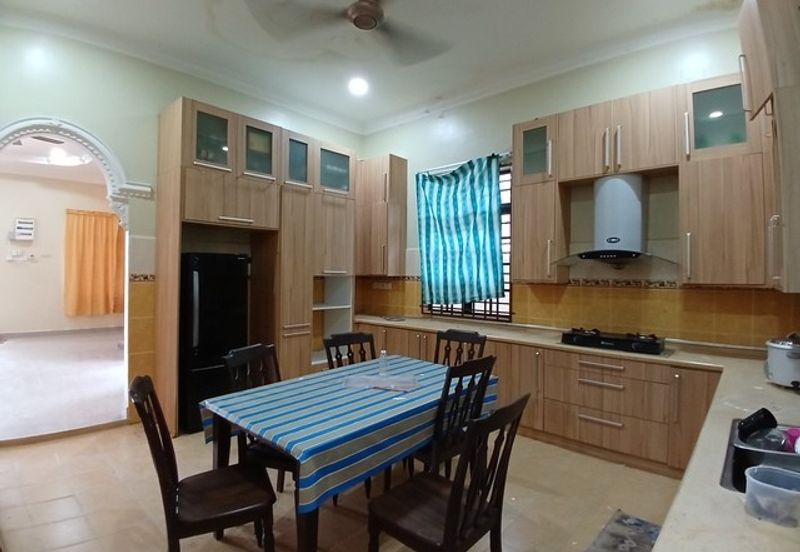 Banglo Tanah Luas Kg Paya Datu, Kuala Nerus