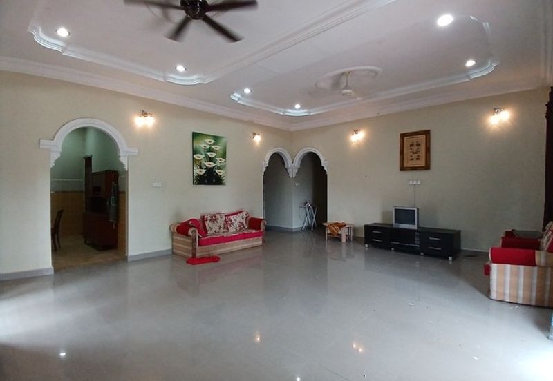 Banglo Tanah Luas Kg Paya Datu, Kuala Nerus