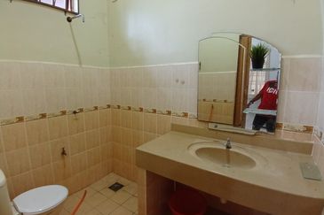 Banglo Tanah Luas Kg Paya Datu, Kuala Nerus