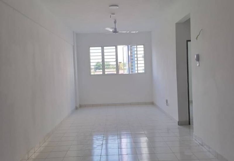 The Residence 1 @ Tiara South